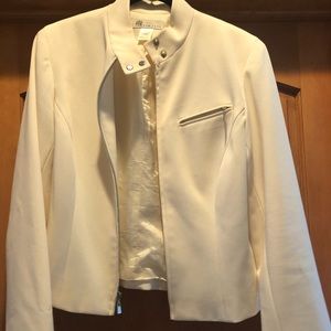 Size 6 Cream Blazer